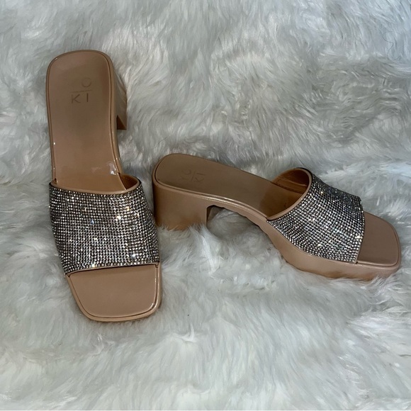 👡 YOKI PLASTIC ROSE GOLD SANDALS WITH RHINESTONES - Picture 5 of 10